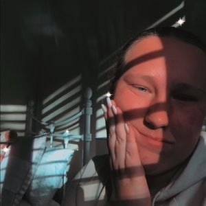 Meet your Posher, Ashi